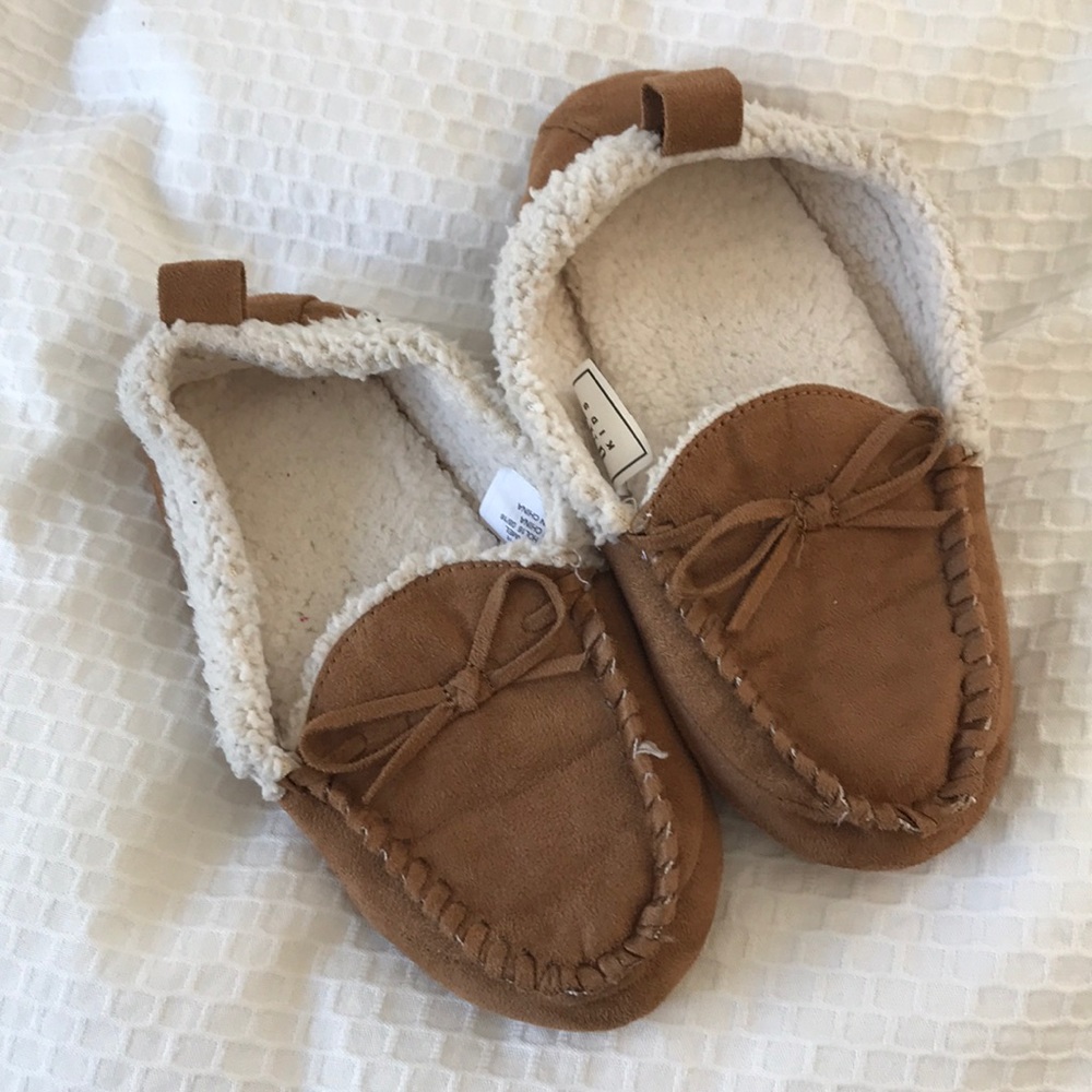 Boys slippers Gap Kids size 12